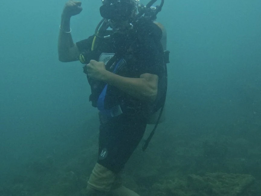 Himanshu scuba diving
